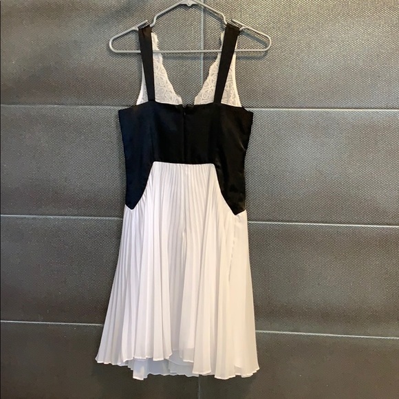 BCBG outlet dress - Picture 2 of 5